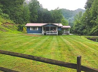 1071 Davis Fork Rd, Grundy, VA 24614