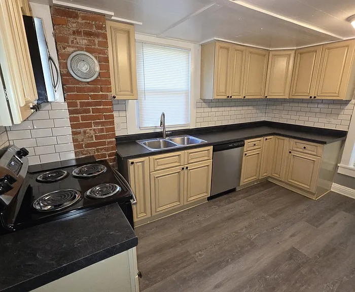 425 N Morse Ave #1 — Photo 9