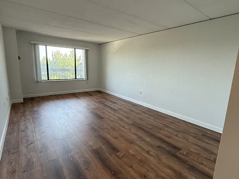 1550 Worcester Rd #304 — Photo 12