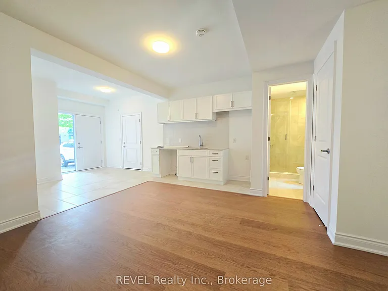 15 Lake St #2 — Photo 17