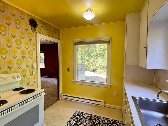 5th image of 531 77th Way NE