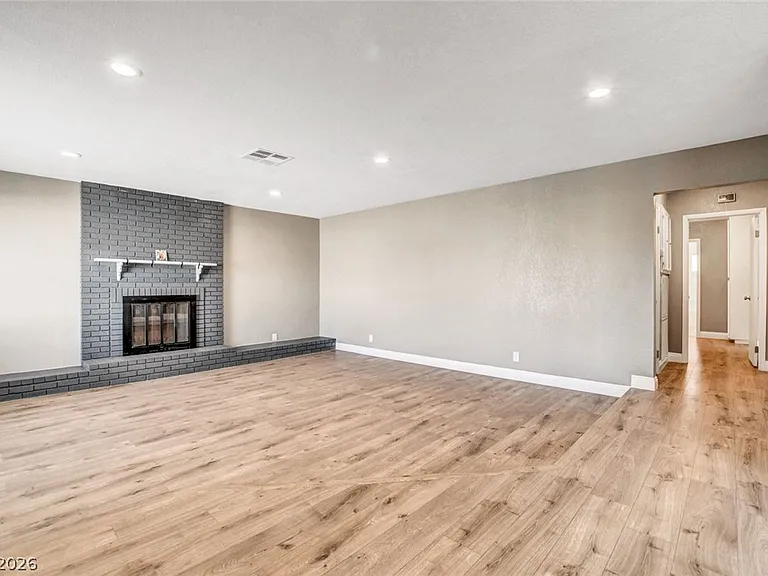4367 S Mojave Rd — Photo 5