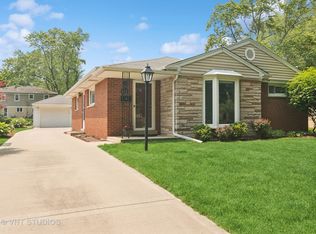 530 S Mitchell Ave, Arlington Heights, IL 60005