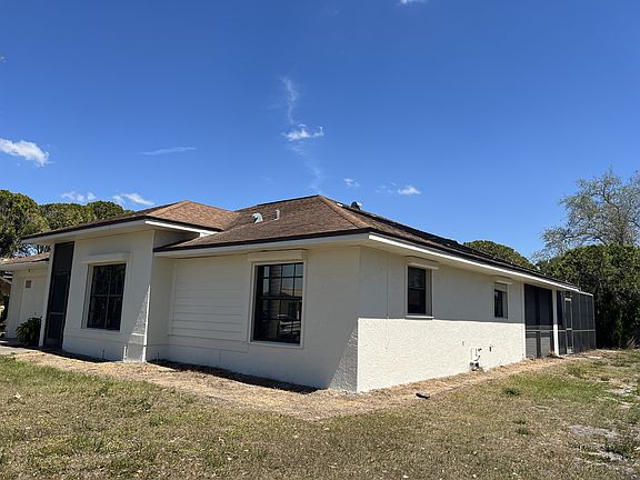 3rd image of 14 Lorelei Ave