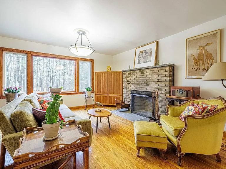 10 Purdy Hollow Rd — Photo 6
