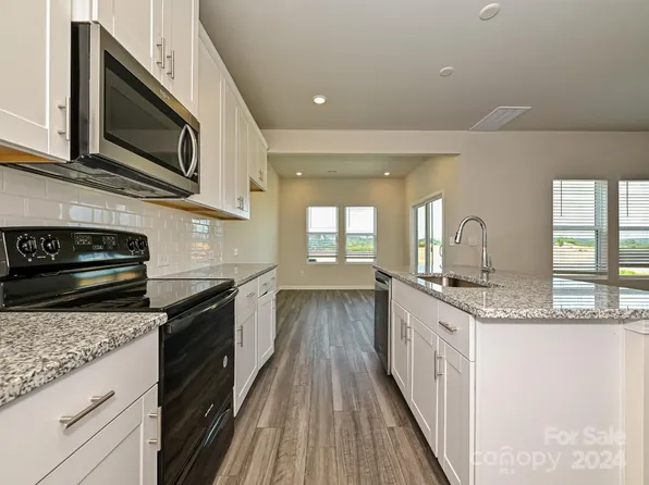 4090 Backwater St, Concord, NC 28027