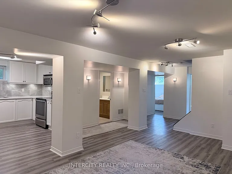 36 Strathburn Blvd — Photo 10