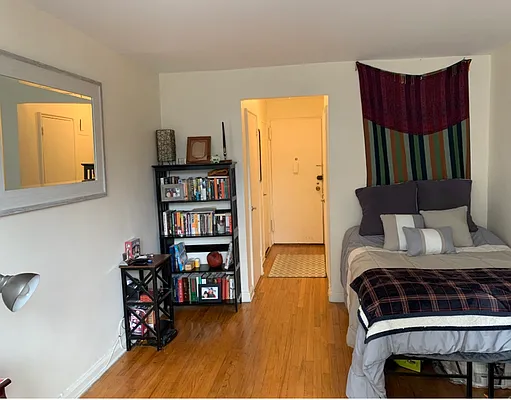 Rented by Geraldine Capasso, LREB | media 2