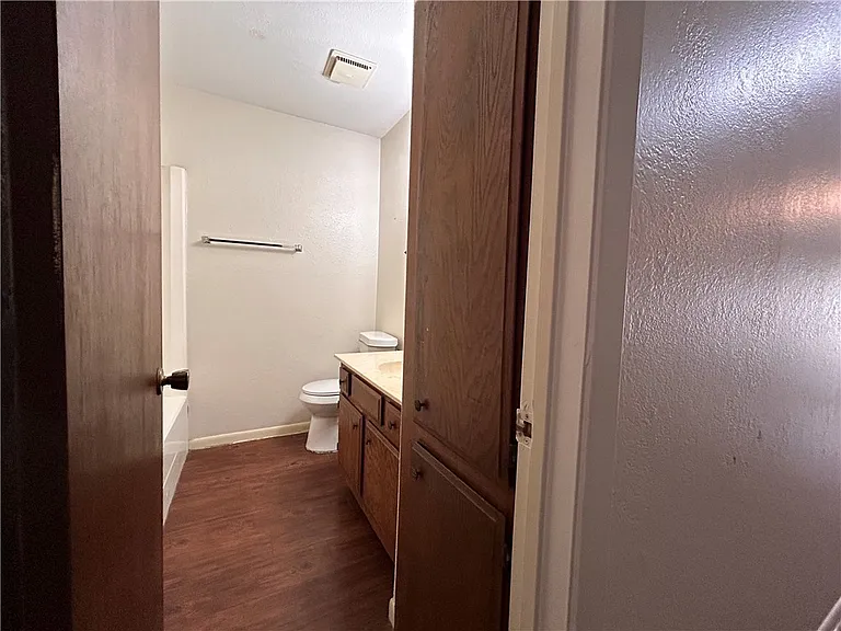 4217 Acushnet Dr #D — Photo 17