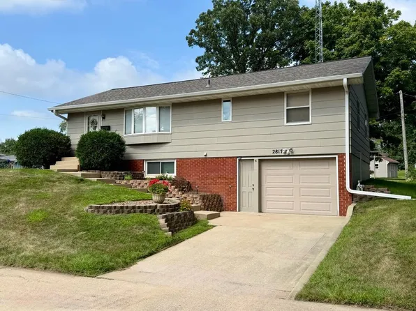 2817 15th Ave NW, Rochester, MN 55901
