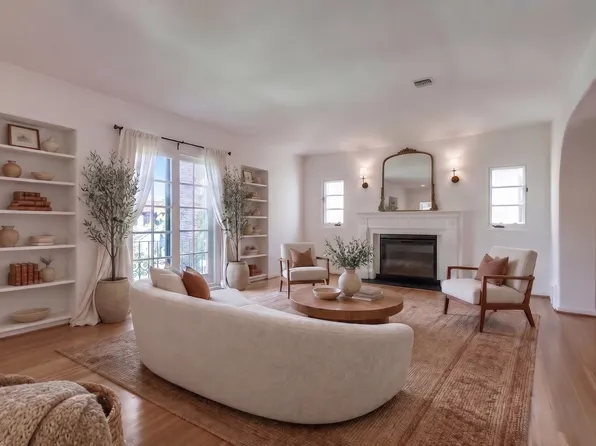 1127 Hi Point St, Los Angeles, CA 90035