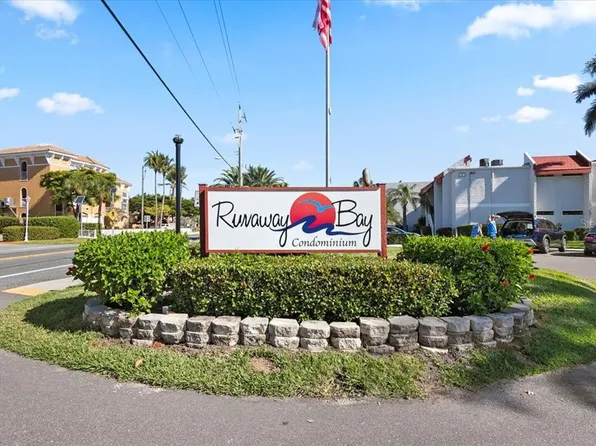 1801 Gulf Dr N Unit 203, Bradenton Beach, FL 34217