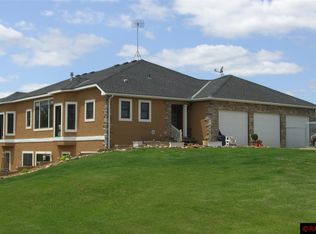 49626 Hilltop Ln, Waterville, MN 56096