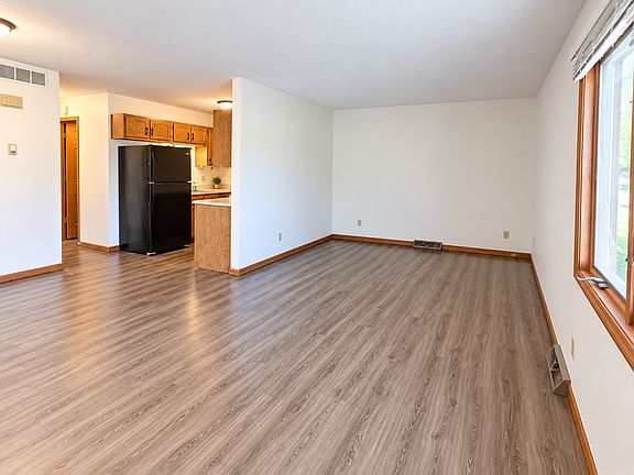 2nd image of 2225 Hageman Ave