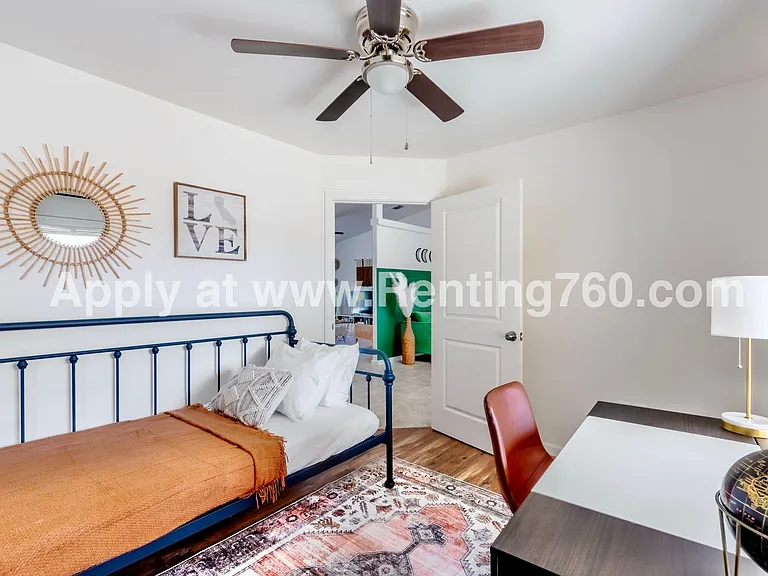 8621 Amador Ave — Photo 12