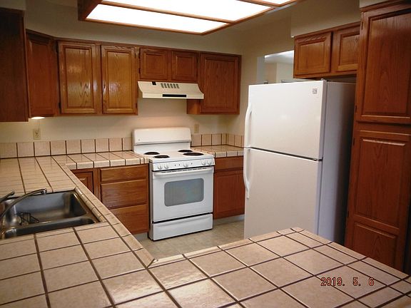 3rd image of 17177 Creekside Cir