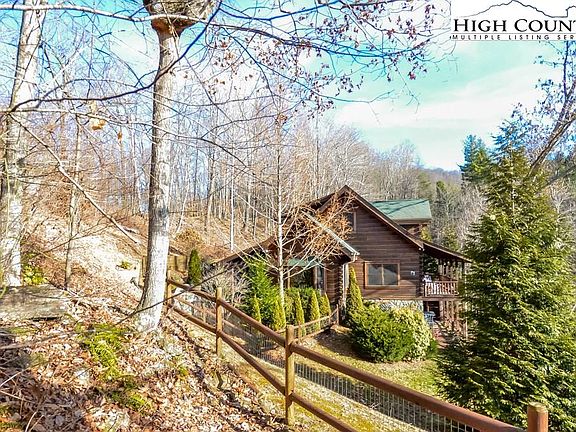 3rd image of 427 Indian Lake Dr