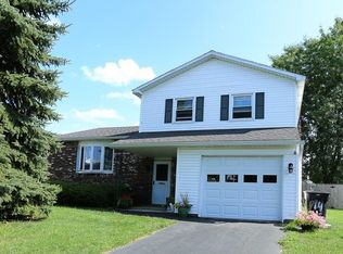 14 Adare Rd, Troy, NY 12180