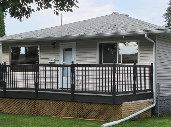 11922 46th St NW, Edmonton, AB T5W 2V9