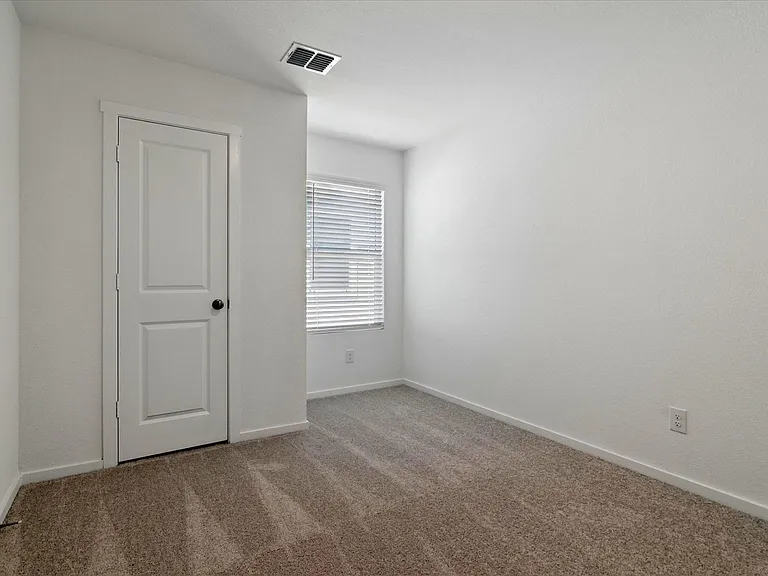 3105 Campeiro Ave — Photo 3