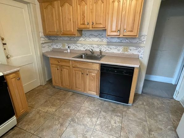 1053-1055 W 25th St FLOOR 1