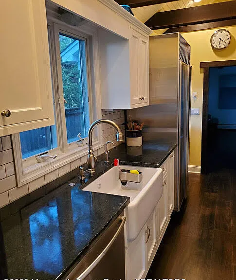 218 Bridge Ave — Photo 6