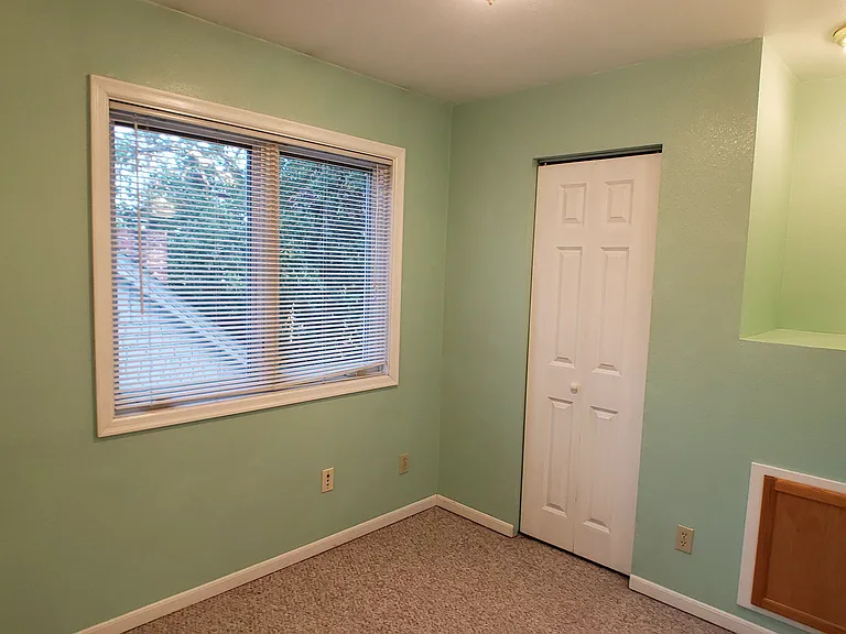 2713 Delaware St SE — Photo 14