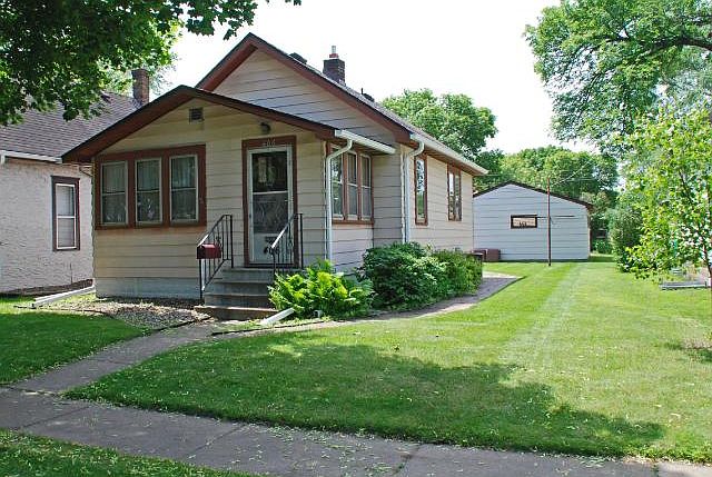 1st image of 406 7th Ave S