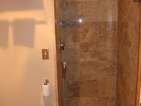 4th image of 325 E Market St APT 6