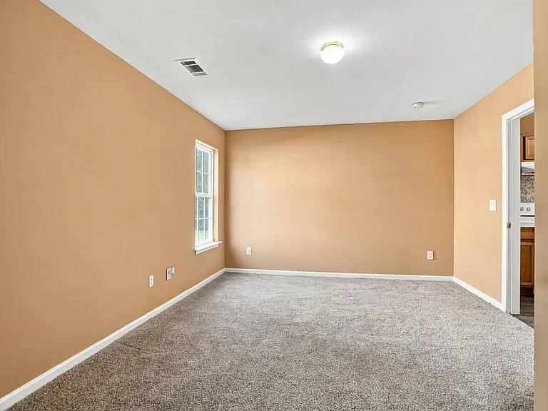 926 Oakshire Cir — Photo 15