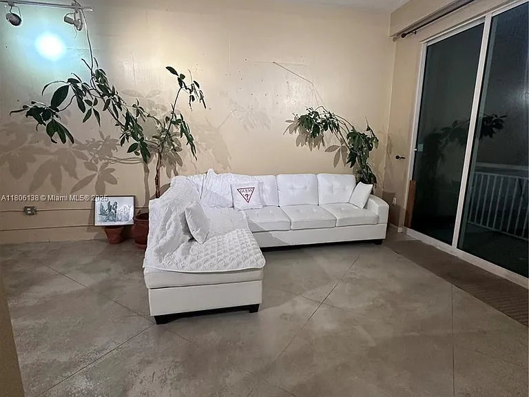 2001 Biscayne Blvd #3503 — Photo 6