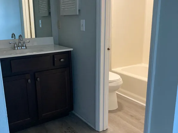 8123 Tremaine Ct, Charlotte, NC