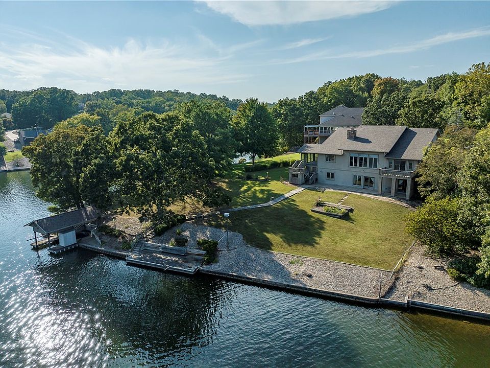 1st image of 38 Dunkeld Dr