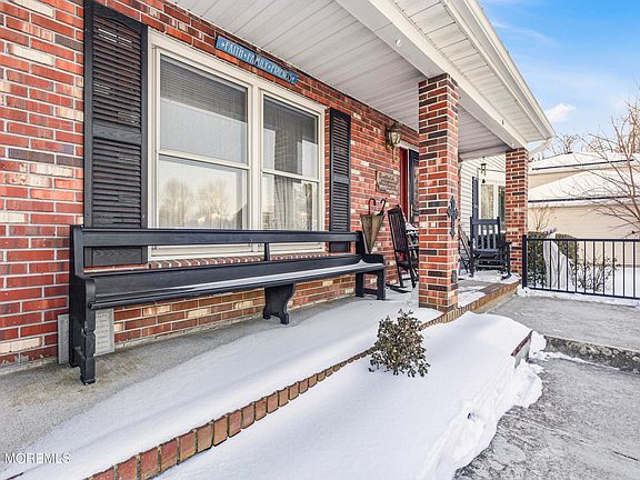 3rd image of 4 Cherry Tree Circle