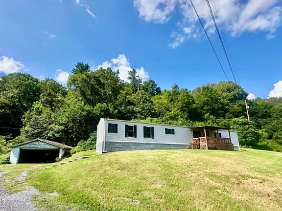 4th image of 104 Kaylors Chapel Ln