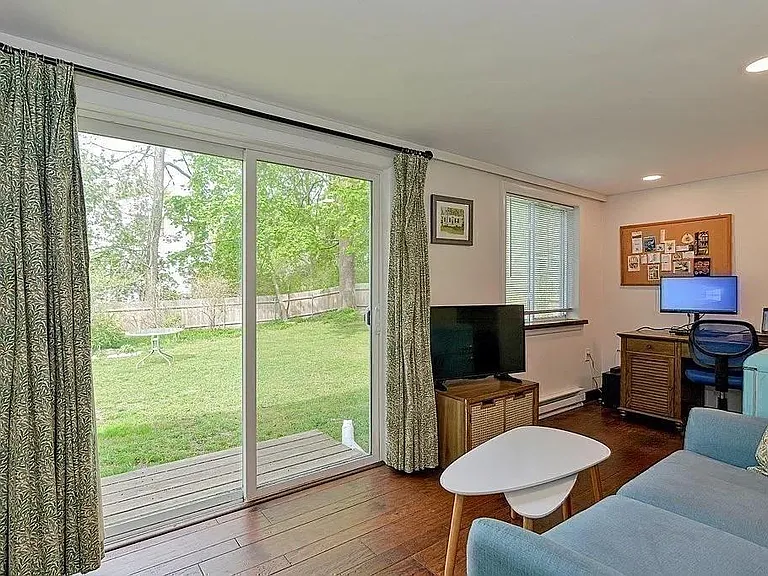 36 Draper Ave — Photo 17