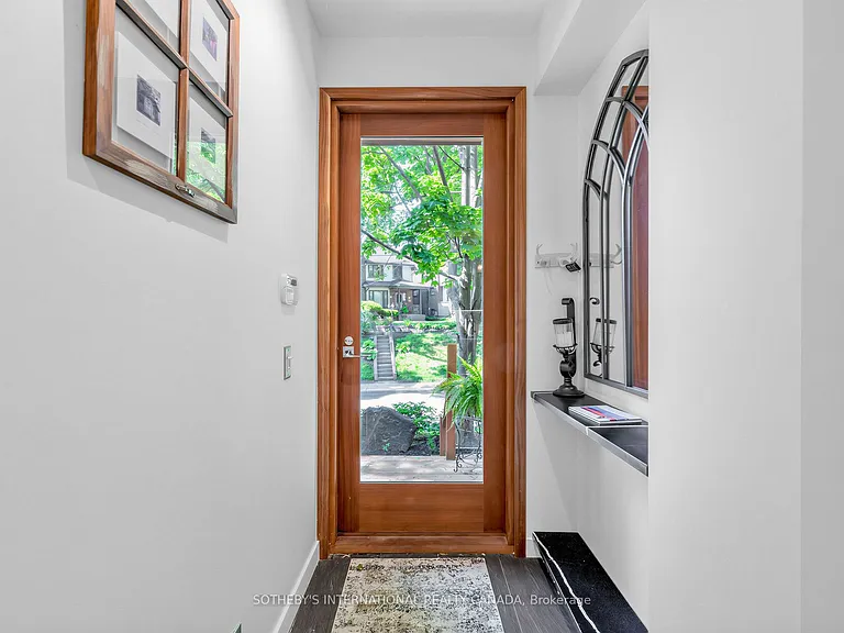 30 Regal Rd — Photo 5
