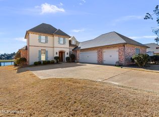 121 Harbor View Dr, Madison, MS 39110