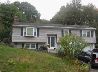 216 Juniper Ridge Dr, Waterbury, CT 06708