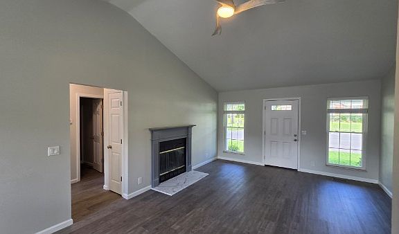 3rd image of 106 Newcastle Ct
