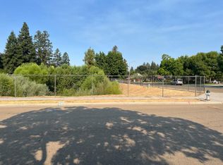 1848 S Orangewood Dr, Fresno, CA 93727