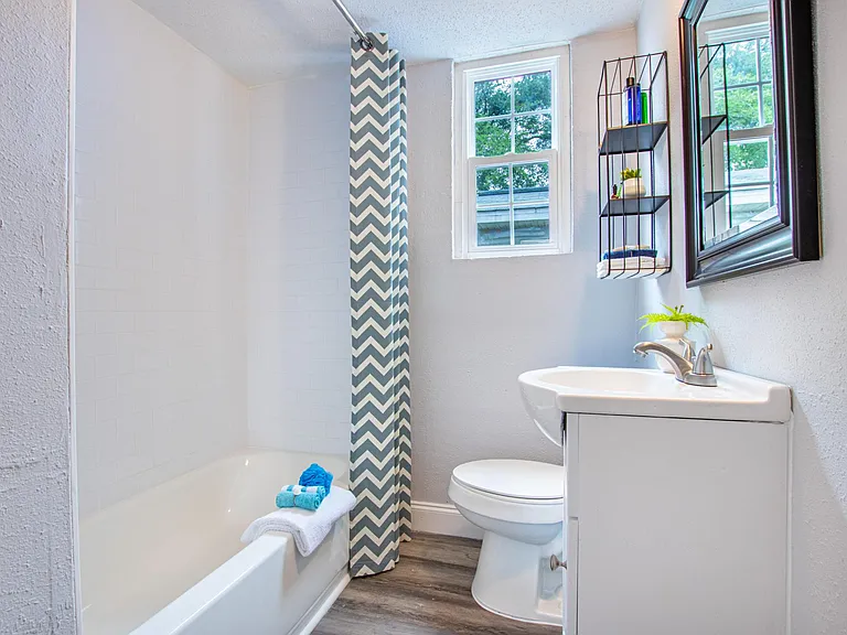 346 Dudley St — Photo 13