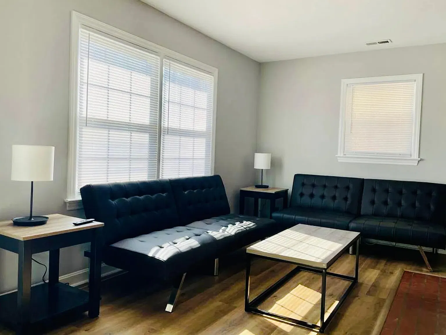 3 bed, 1376 sqft, $2,500 — Photo 3