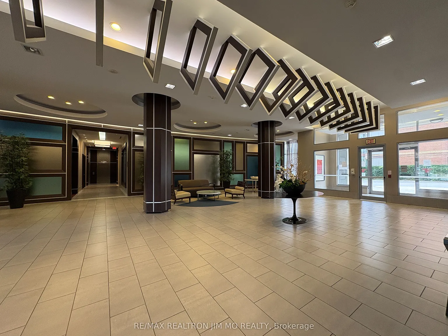2 bed, $2,550 — Photo 2