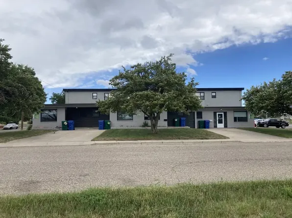 805 3rd St S #A, Lethbridge, AB T1J 1Z6