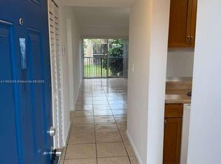 8550 N Sherman Cir APT 203, Hollywood, FL 33025