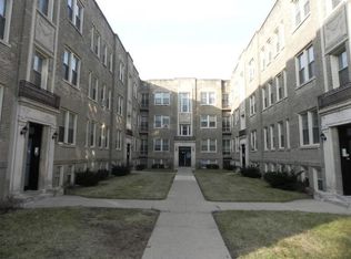 1924 W Nelson St, Chicago, IL 60657