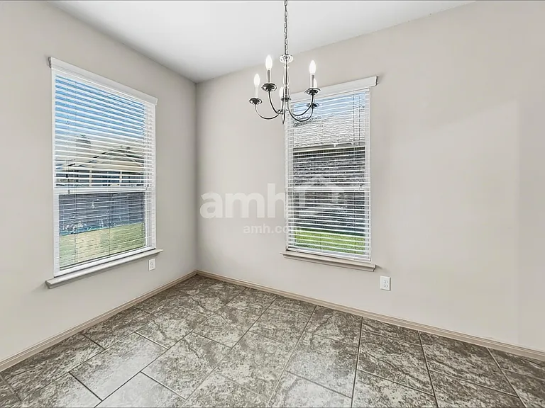2201 Jefferson Crossing Dr — Photo 5