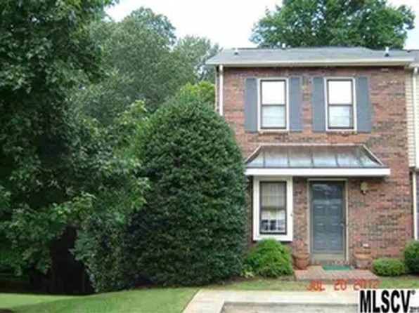 2705 N Center St APT 76, Hickory, NC 28601