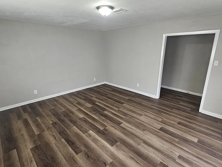 5458 Osprey Dr — Photo 3